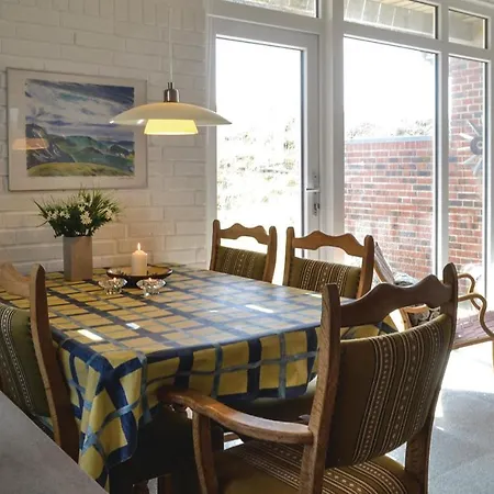 Two-bedroom Holiday In *