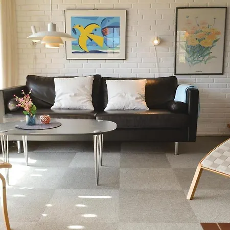 Σπίτι διακοπών Two-bedroom Holiday In *